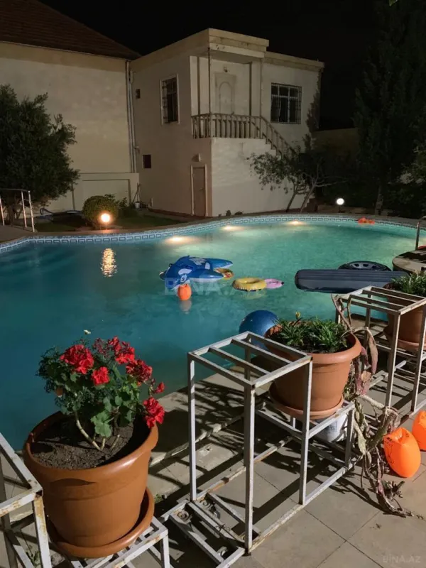 Kirayə verilir 5 otaqlı həyət evi 380 m²