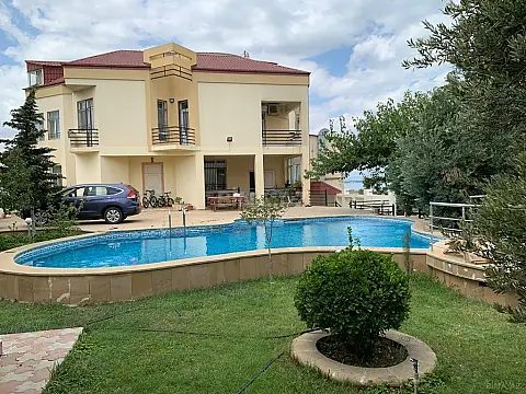 Kirayə verilir 5 otaqlı həyət evi 380 m² — Bakı, Novxanı 5 otaq 380.00 m²