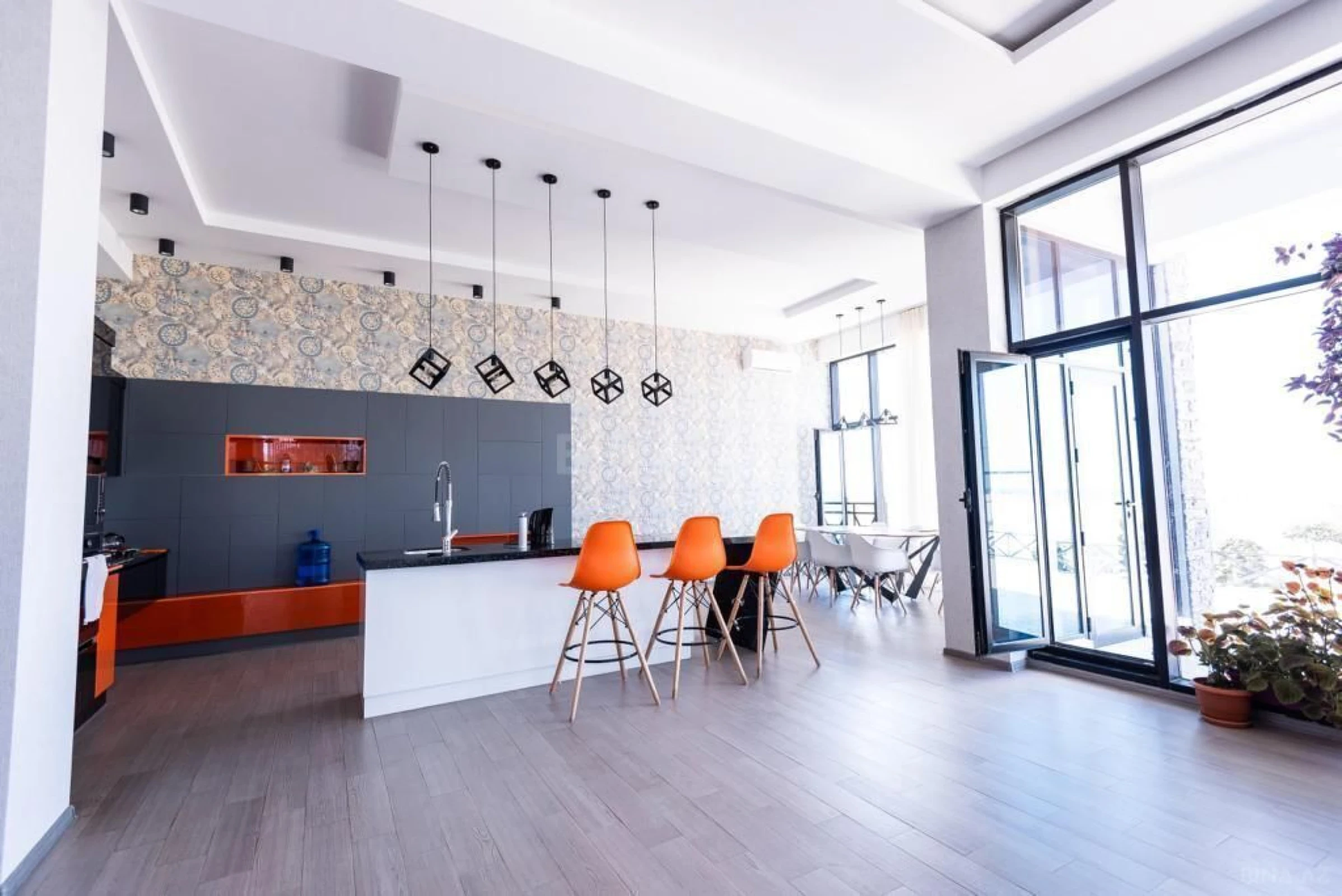Kirayə verilir 6 otaqlı həyət evi 430 m²