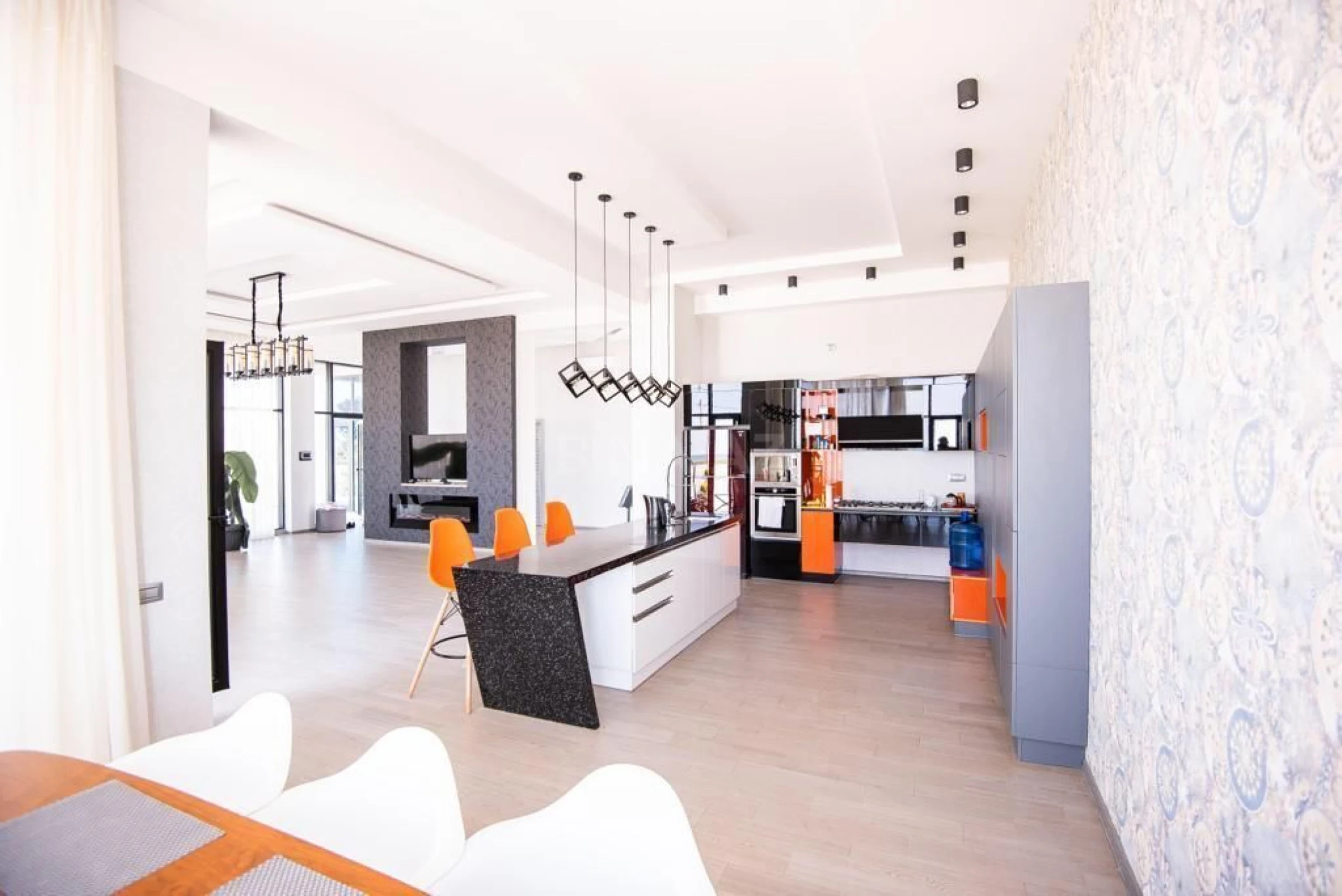 Kirayə verilir 6 otaqlı həyət evi 430 m²