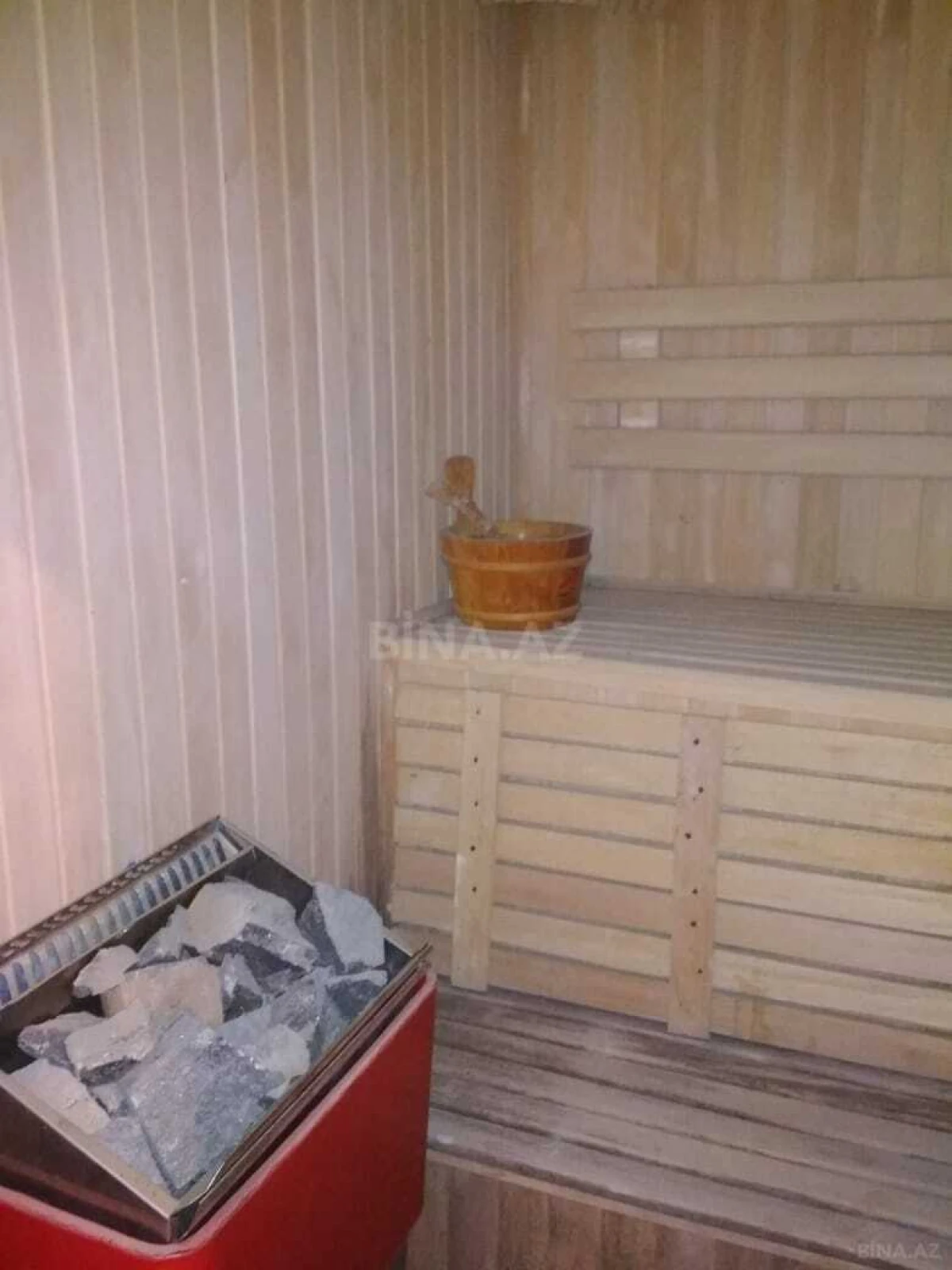 Satılır 10 otaqlı həyət evi 622 m²