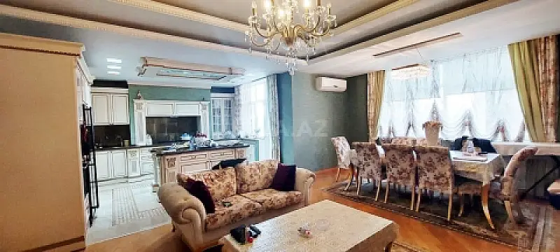 Satılır 5 otaqlı mənzil 340 m²