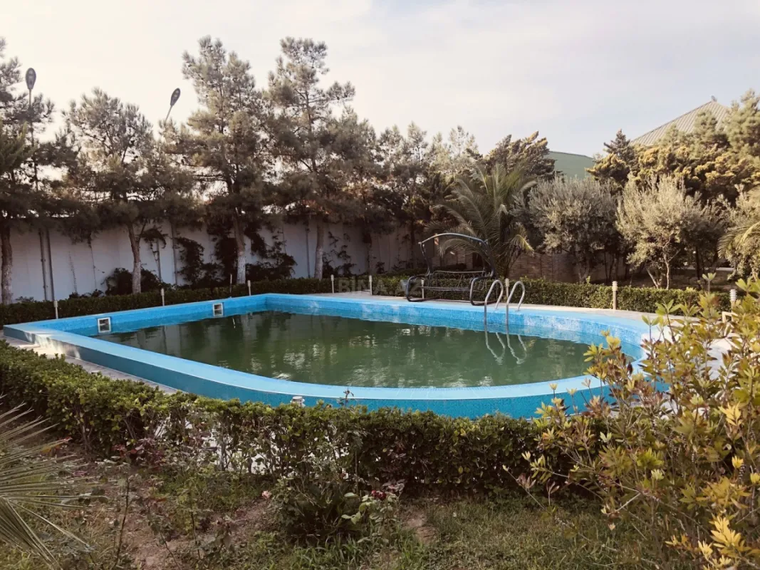 Satılır 8 otaqlı həyət evi 500 m²