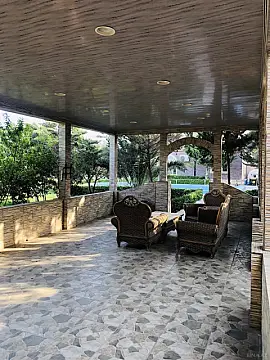 Satılır 8 otaqlı həyət evi 500 m²