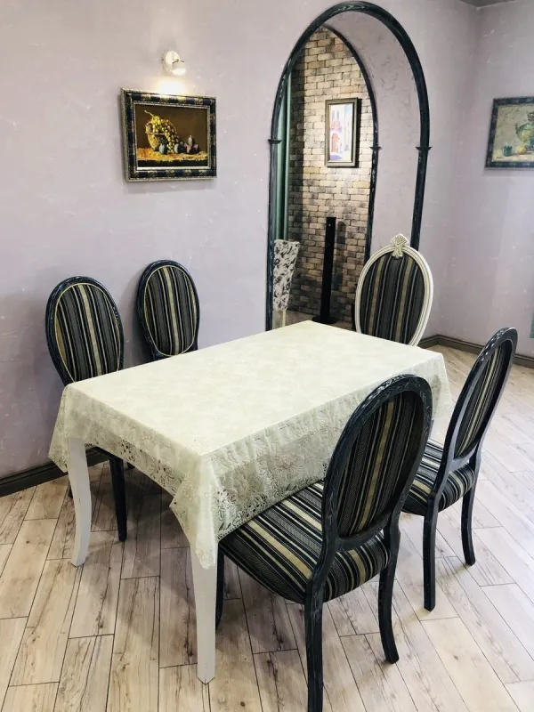 Satılır 8 otaqlı həyət evi 500 m²