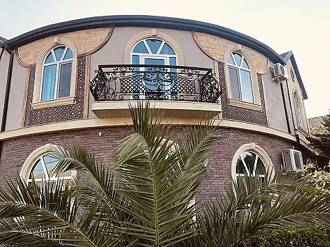 Satılır 8 otaqlı həyət evi 500 m² — Bakı, Xəzər 8 otaq 500.00 m²