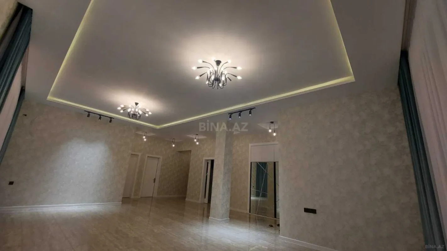 Satılır 5 otaqlı həyət evi 260 m²