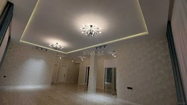 Satılır 5 otaqlı həyət evi 260 m²