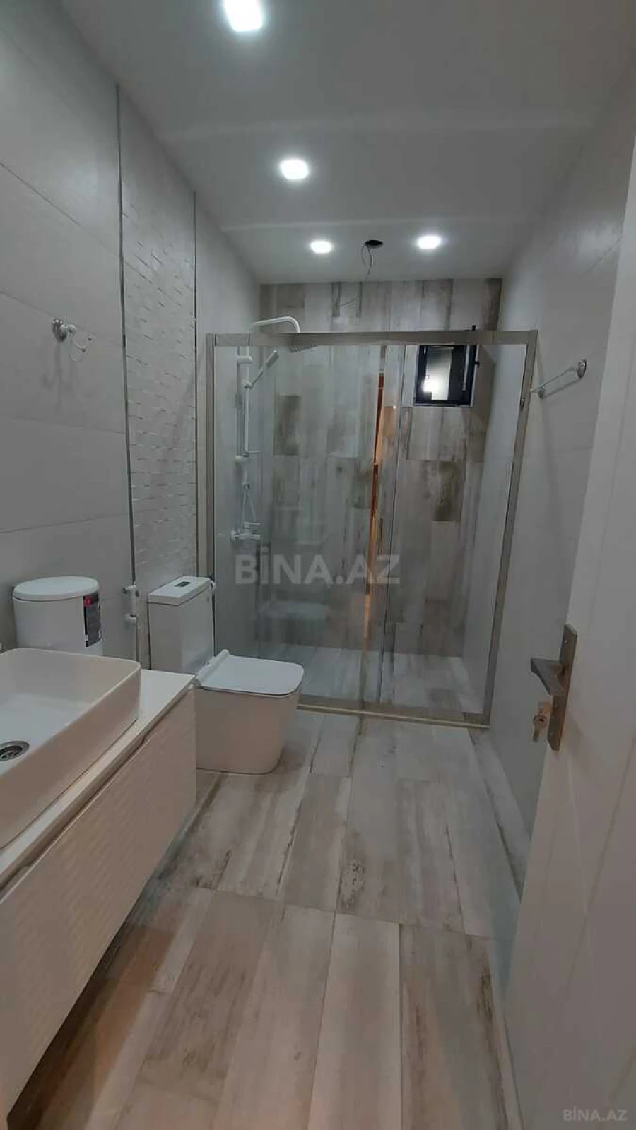 Satılır 5 otaqlı həyət evi 260 m²
