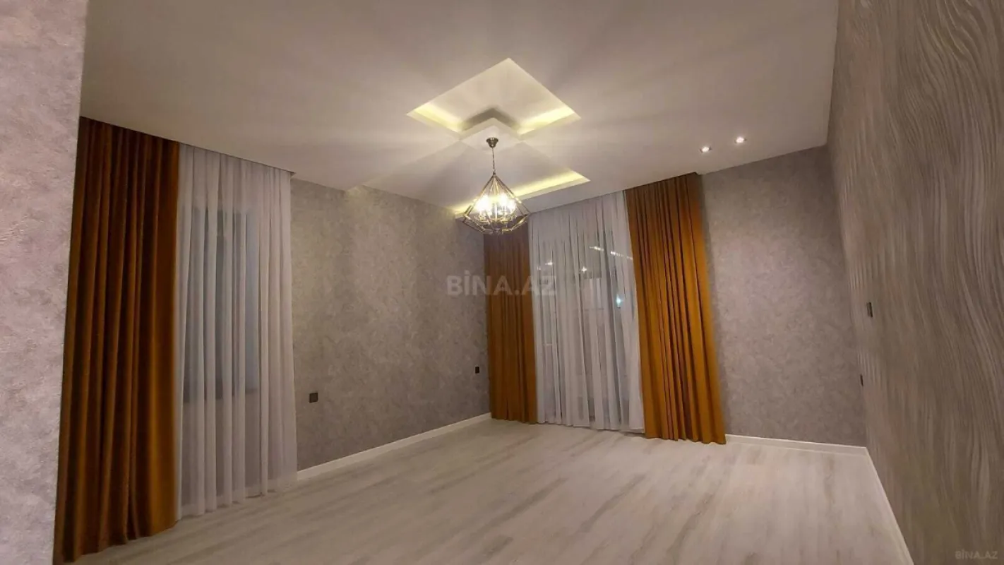 Satılır 5 otaqlı həyət evi 260 m²