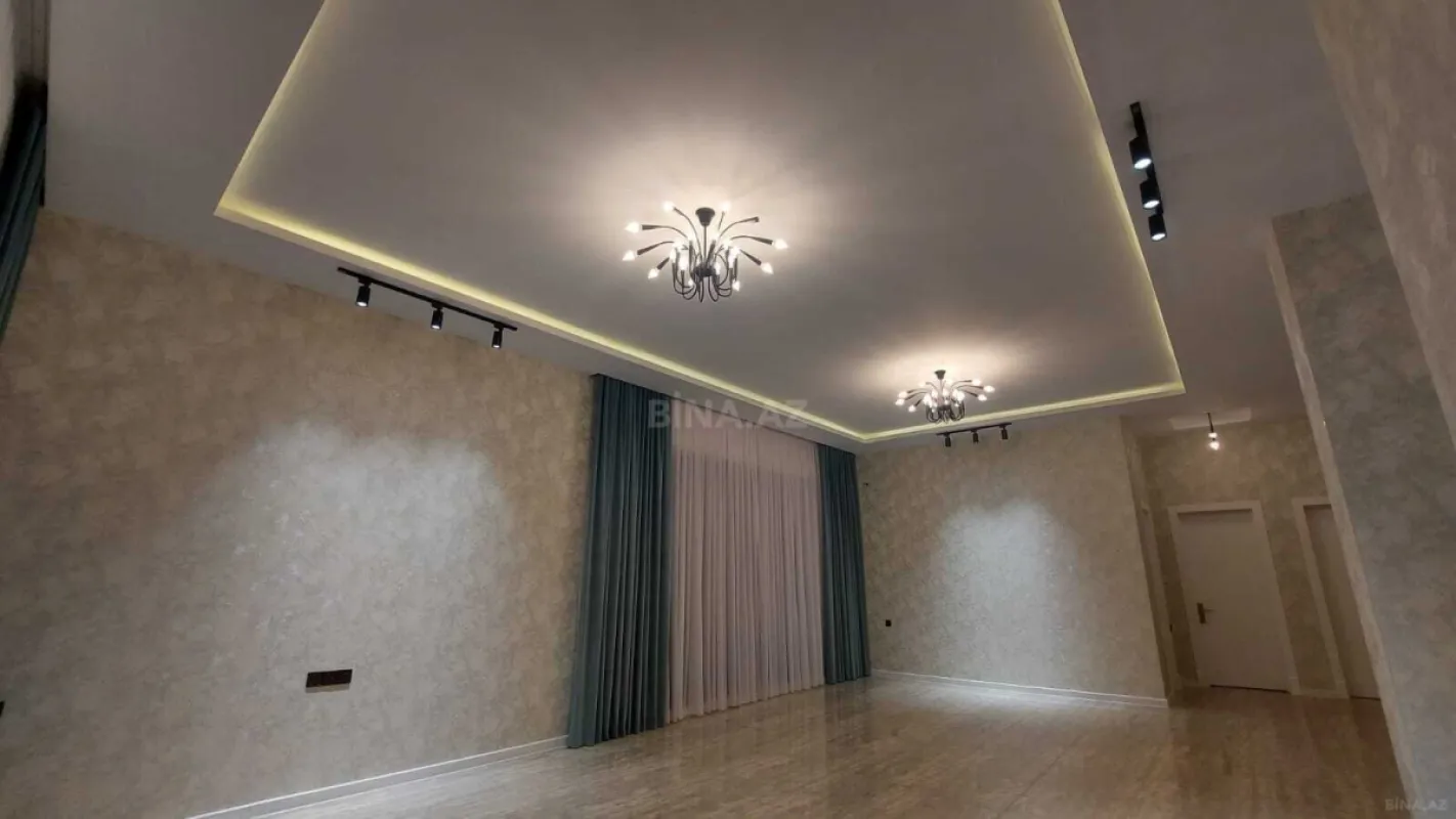 Satılır 5 otaqlı həyət evi 260 m²