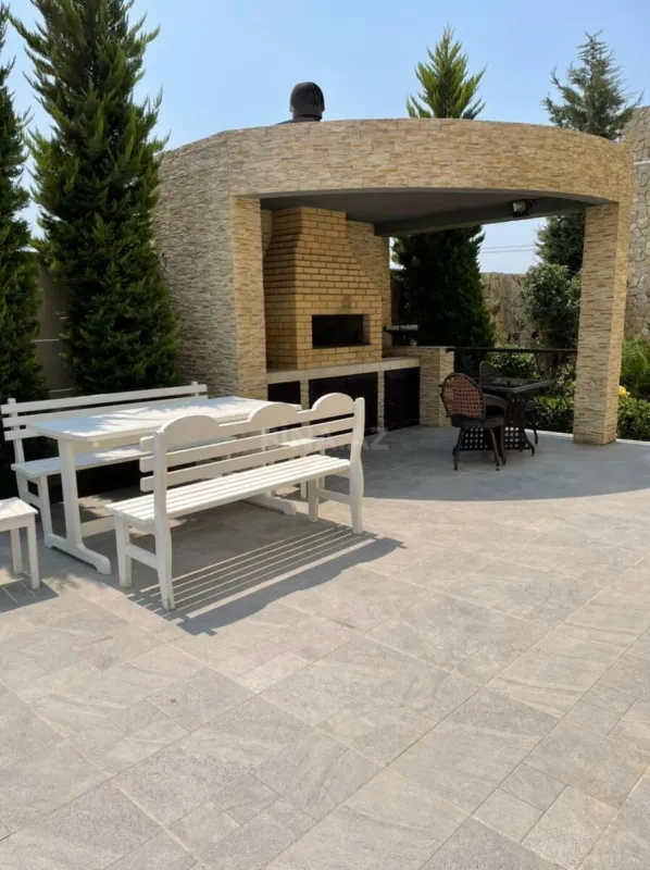 Kirayə verilir 6 otaqlı həyət evi 290 m²