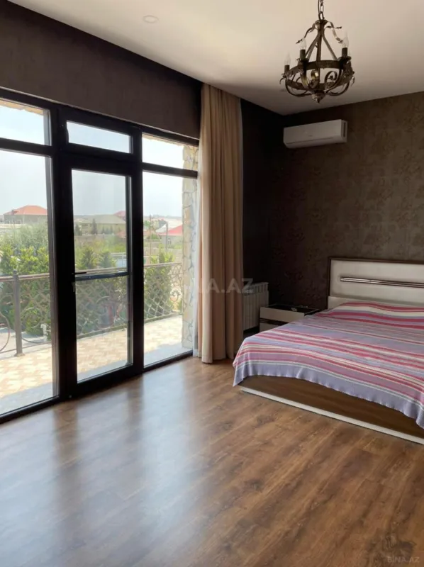 Kirayə verilir 6 otaqlı həyət evi 290 m²