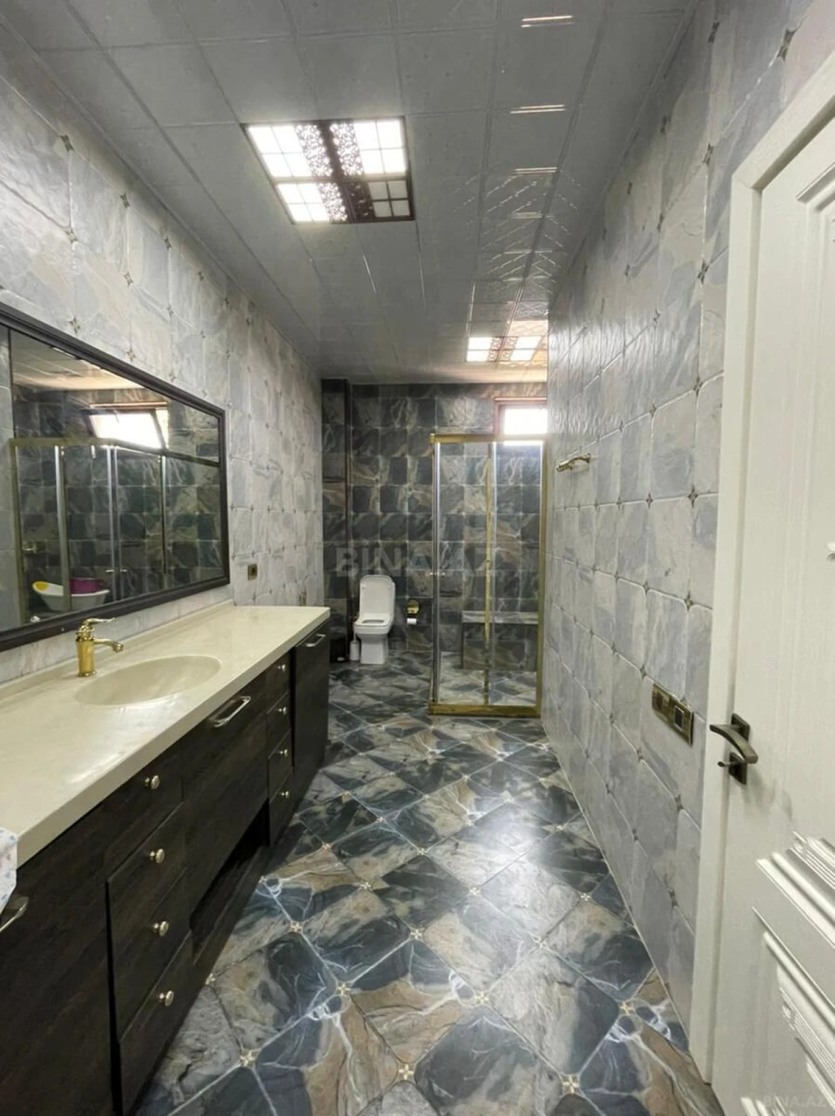 Kirayə verilir 6 otaqlı həyət evi 290 m²