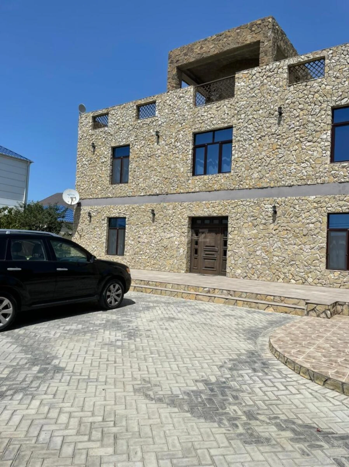 Kirayə verilir 6 otaqlı həyət evi 290 m²