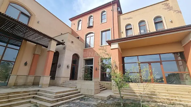 Satılır 15 otaqlı həyət evi 2000 m² — Bakı, Badamdar 15 otaq 2000.00 m²