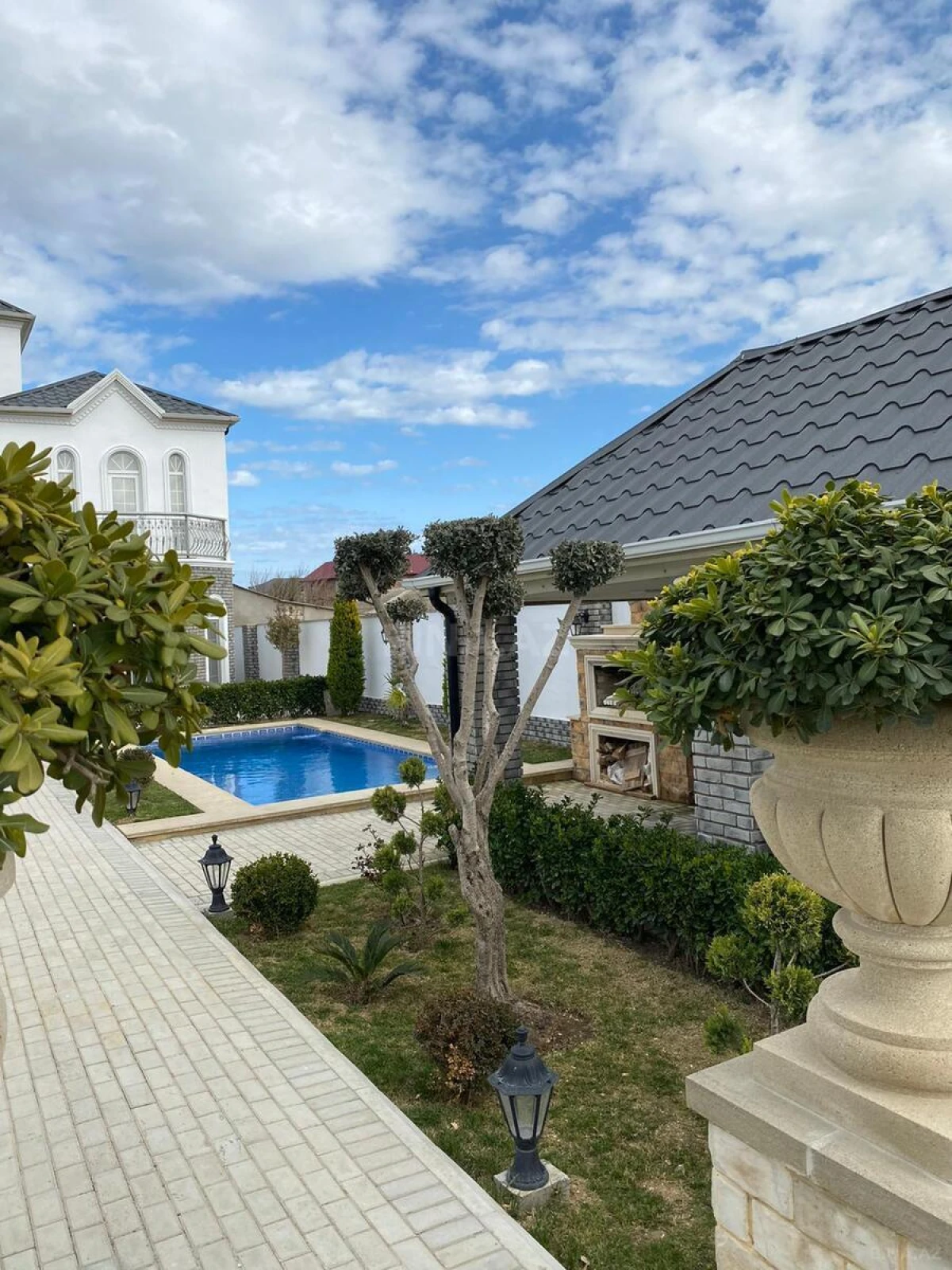 Kirayə verilir 5 otaqlı həyət evi 280 m²