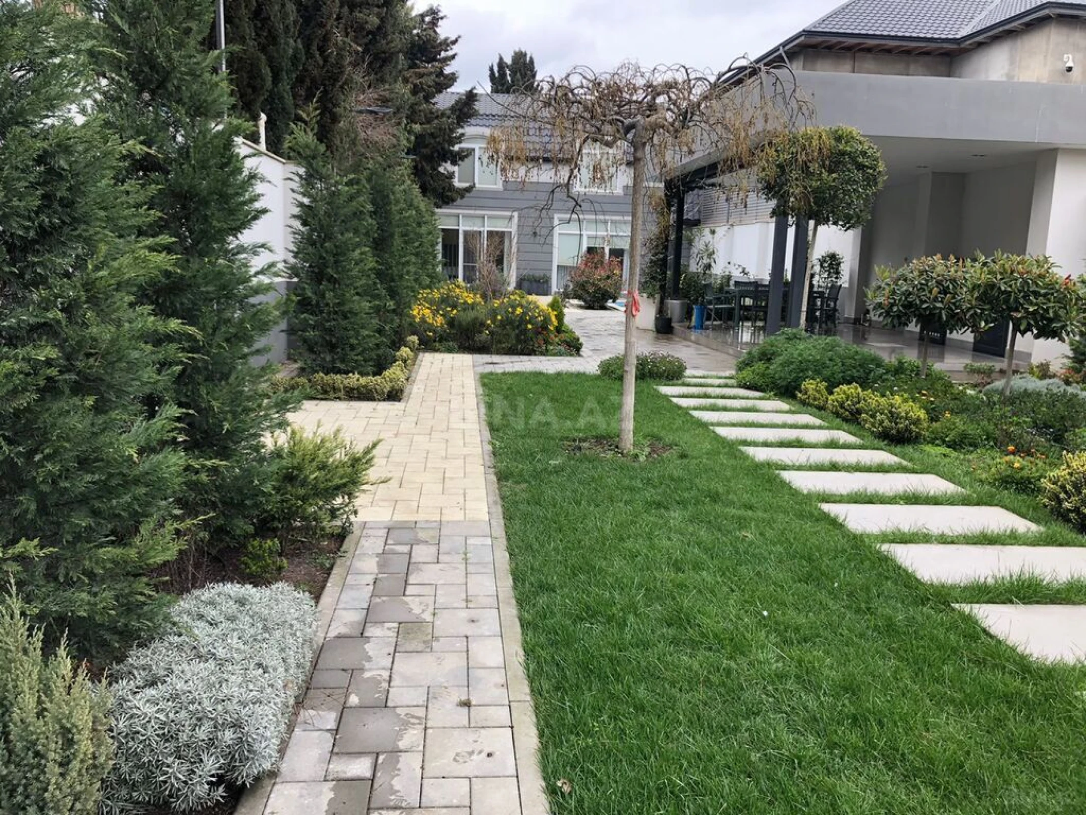 Kirayə verilir 4 otaqlı həyət evi 240 m²