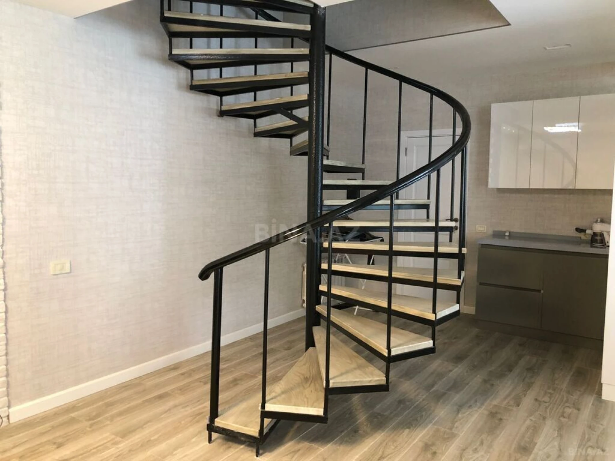 Kirayə verilir 4 otaqlı həyət evi 240 m²