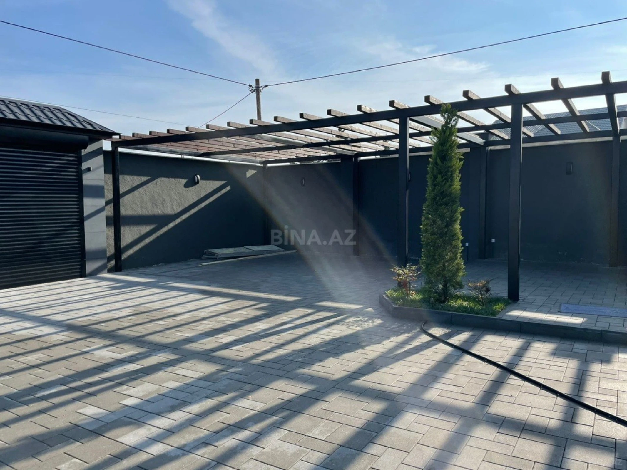 Satılır 6 otaqlı həyət evi 400 m²