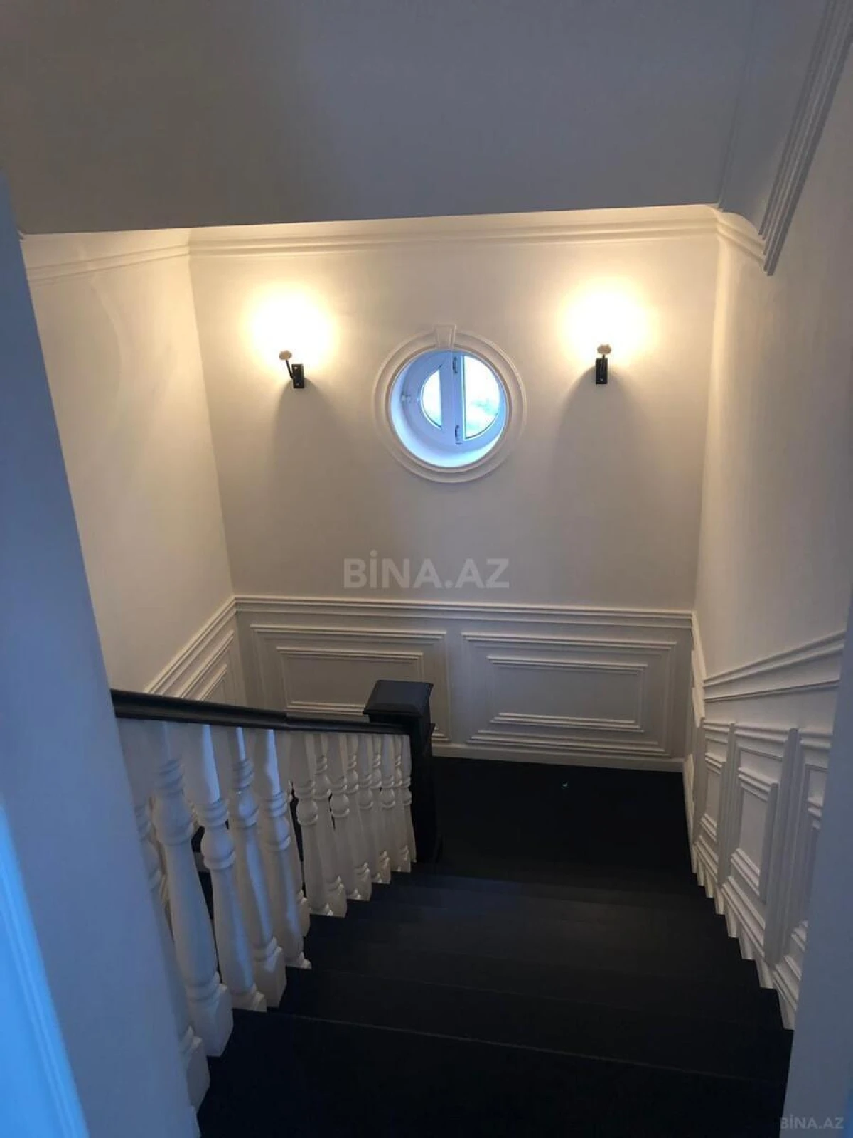 Satılır 6 otaqlı həyət evi 500 m²