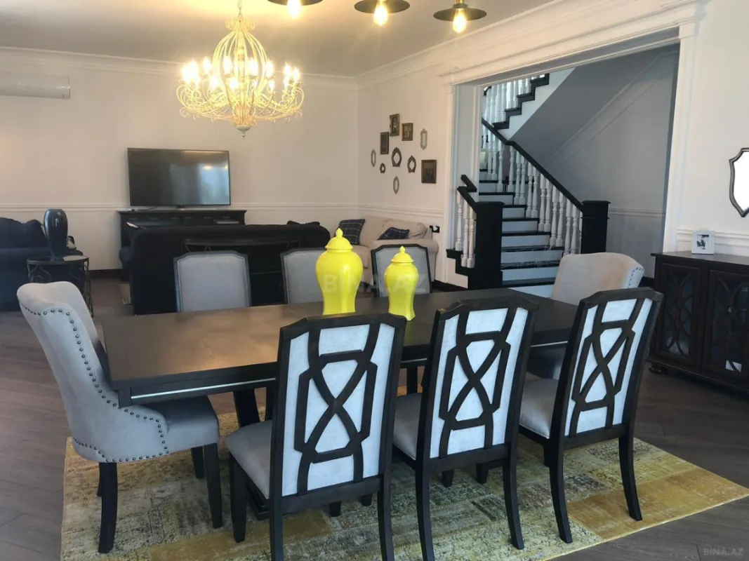 Satılır 6 otaqlı həyət evi 500 m²