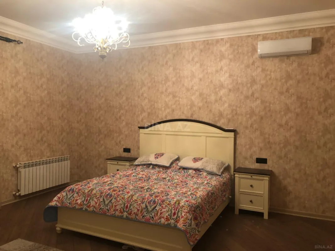 Satılır 6 otaqlı həyət evi 500 m²
