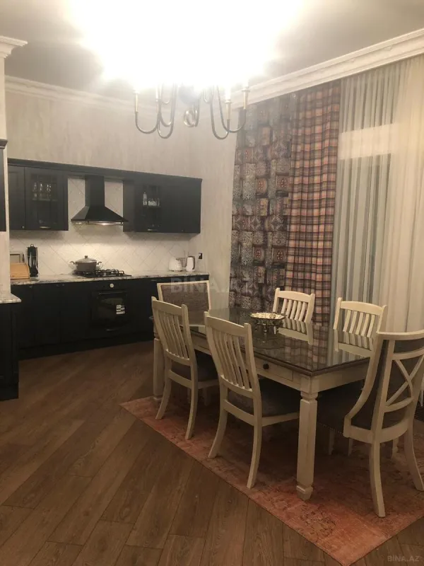 Satılır 6 otaqlı həyət evi 500 m²