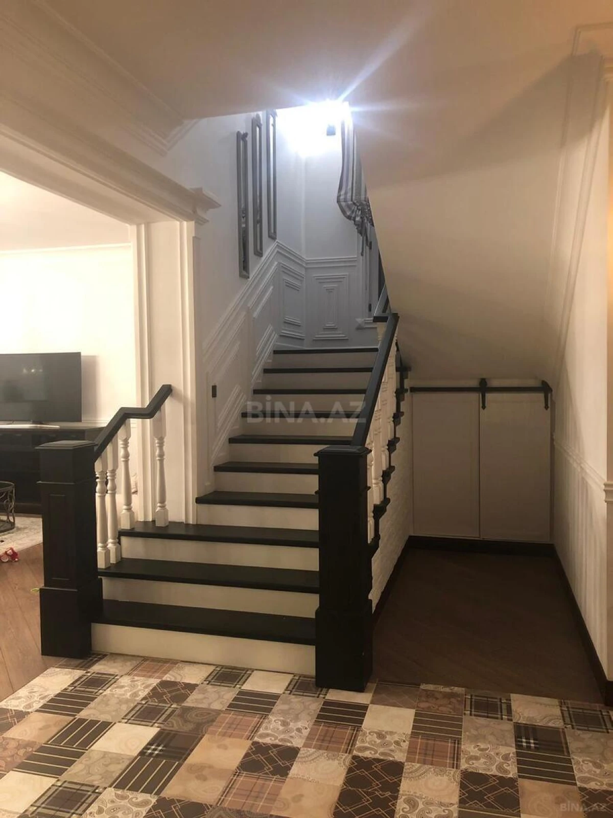 Satılır 6 otaqlı həyət evi 500 m²