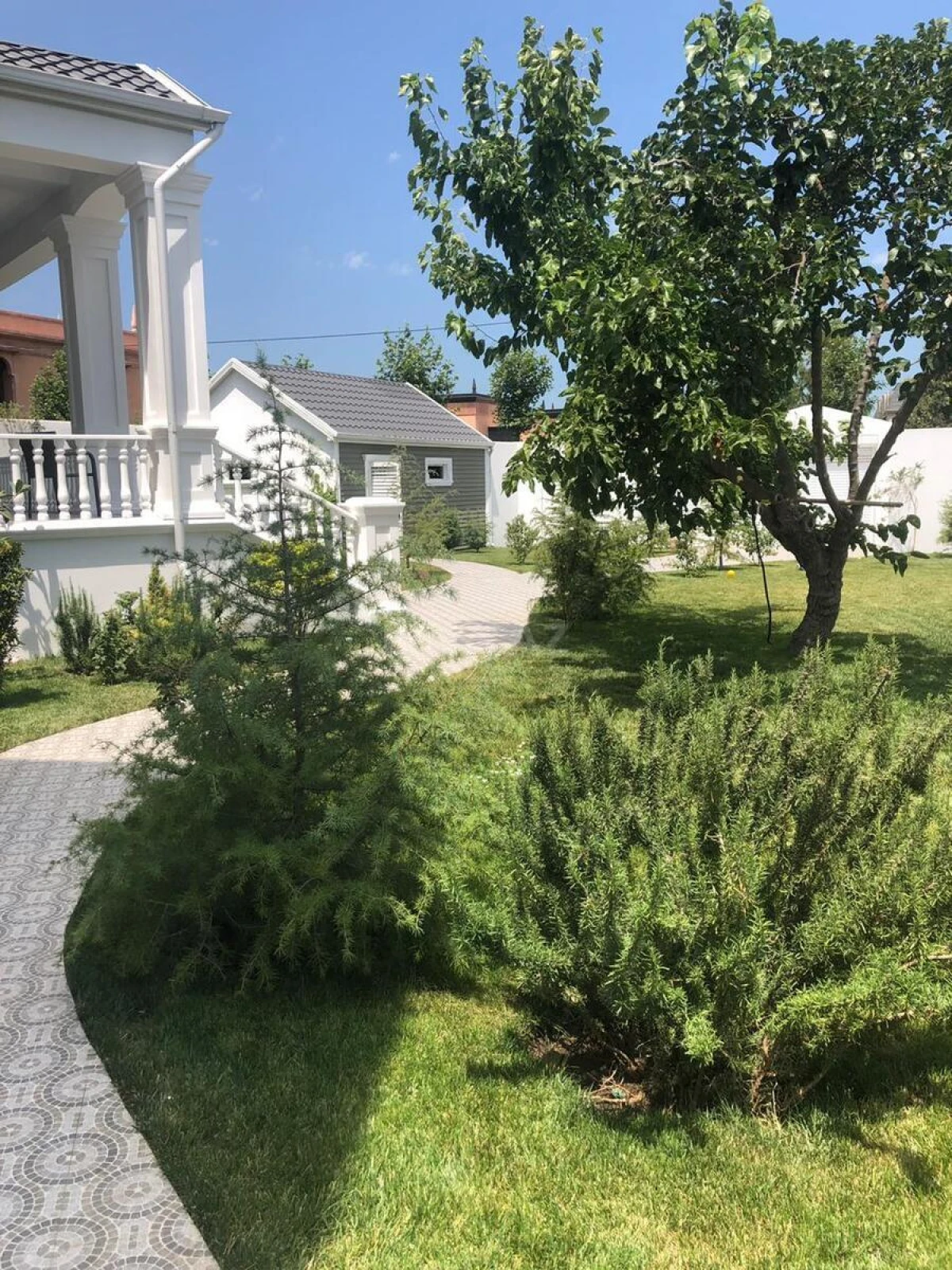 Satılır 6 otaqlı həyət evi 500 m²