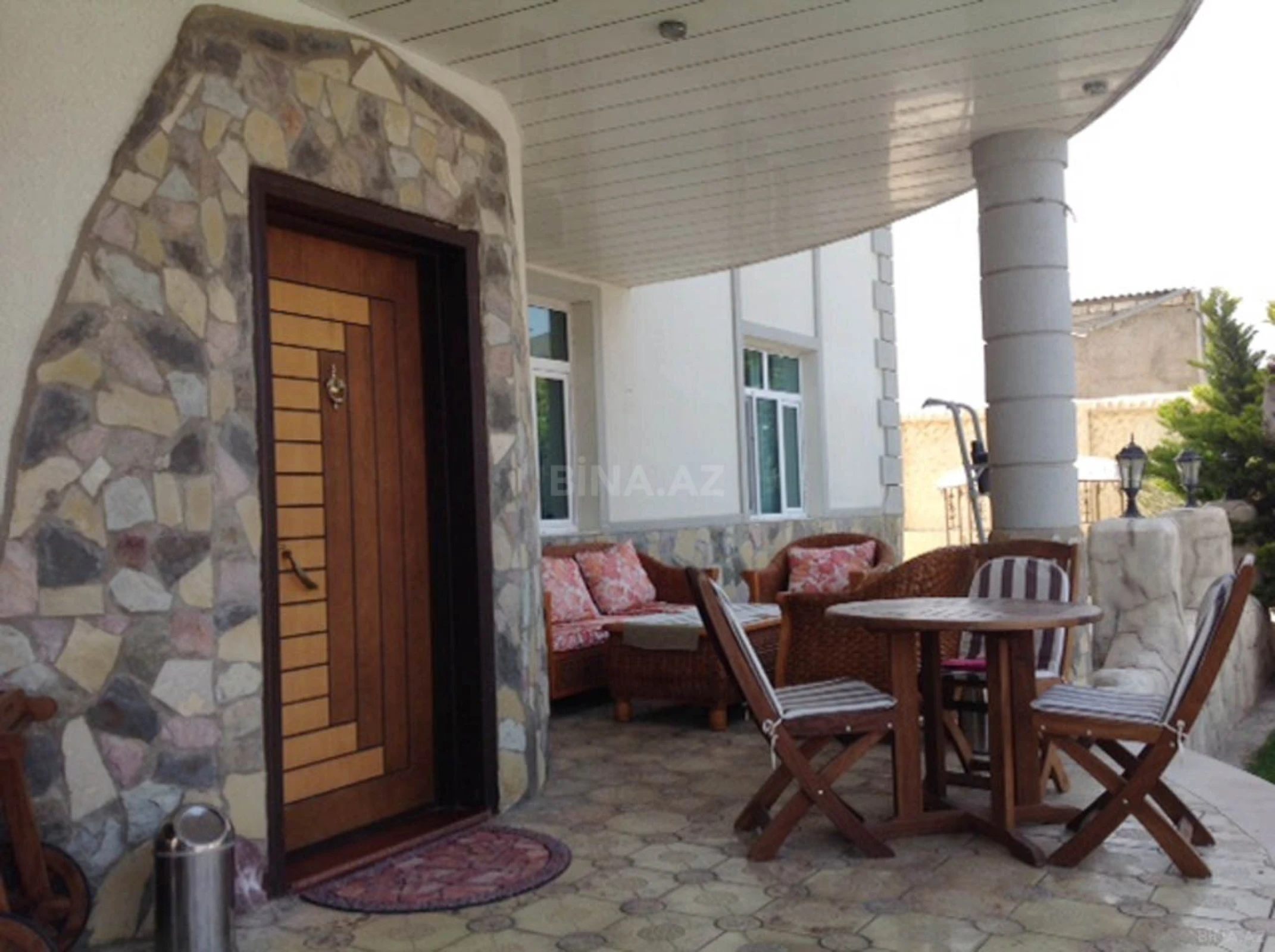 Satılır həyət evi 600 m²