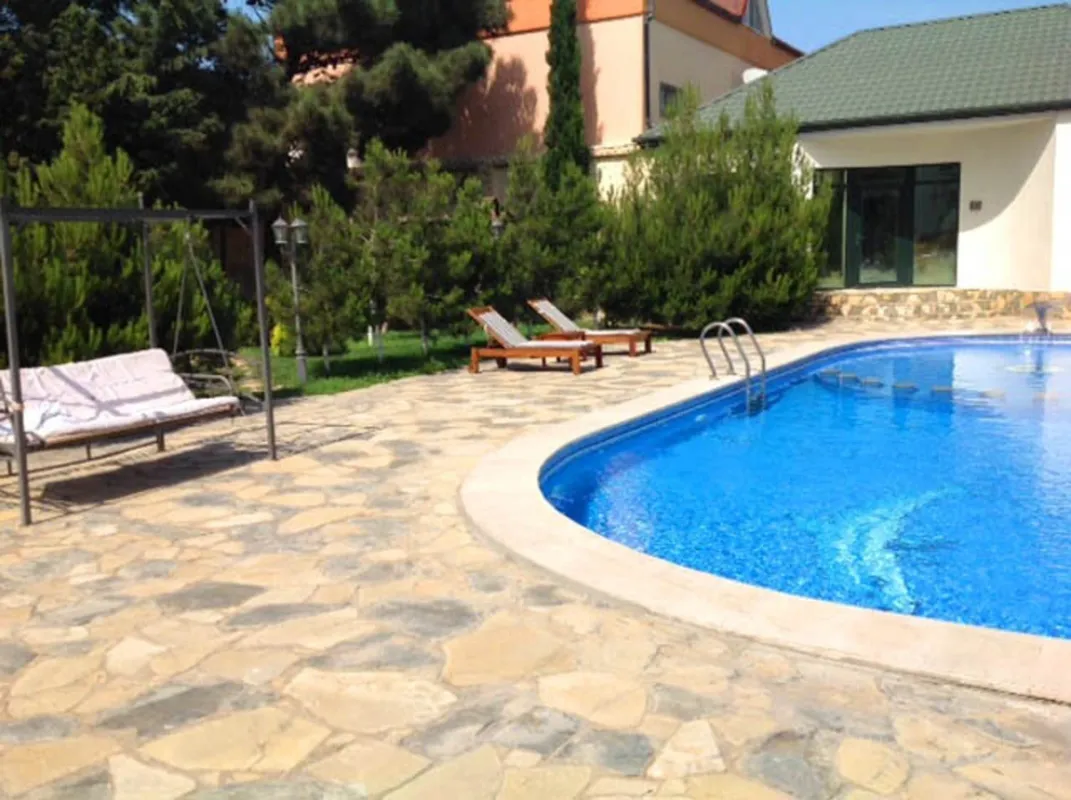 Satılır həyət evi 600 m²