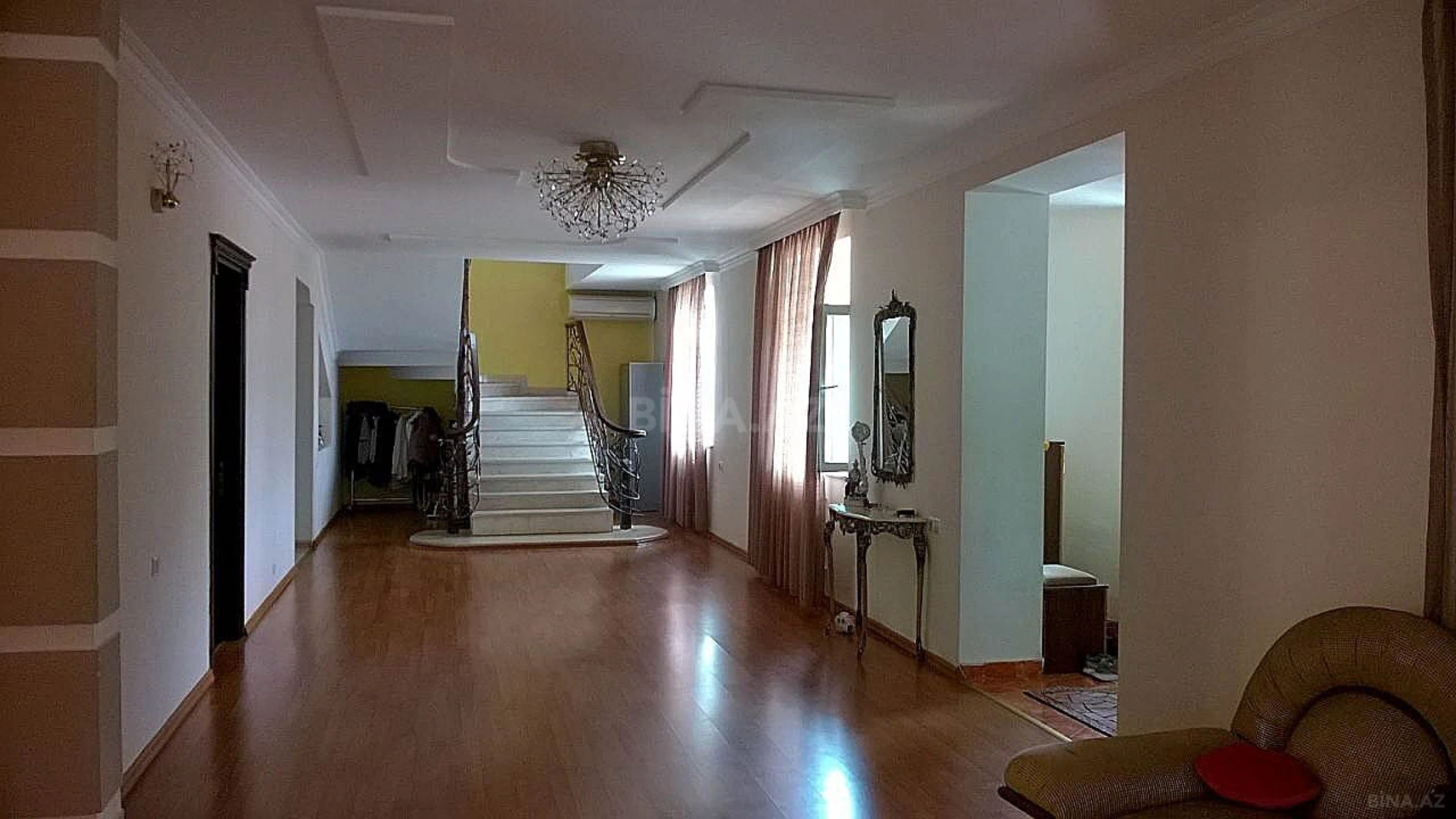 Satılır həyət evi 600 m²