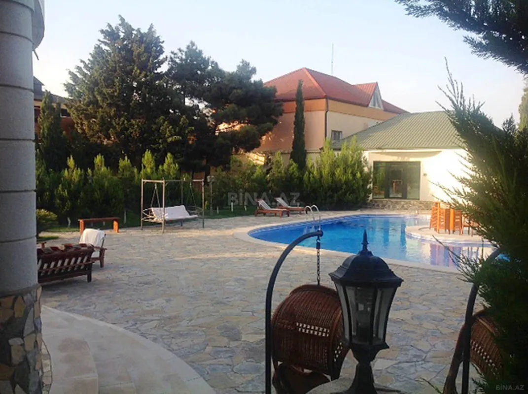 Satılır həyət evi 600 m²