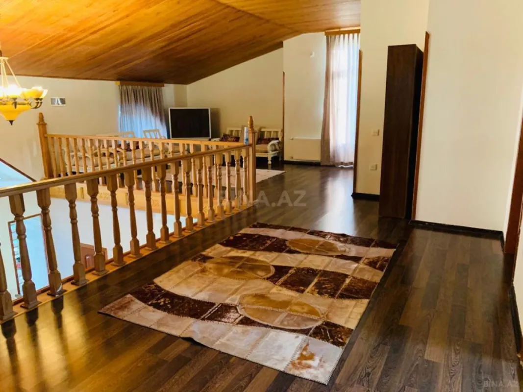 Kirayə verilir 5 otaqlı həyət evi 320 m²