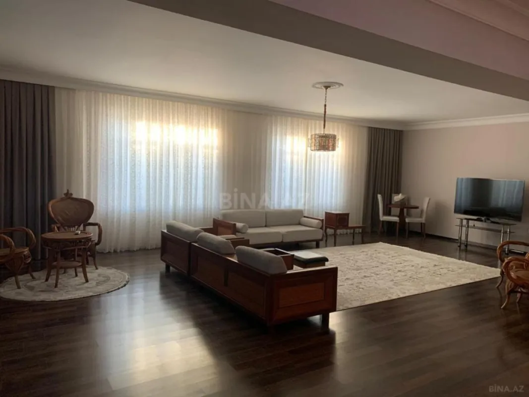 Kirayə verilir 5 otaqlı həyət evi 320 m²