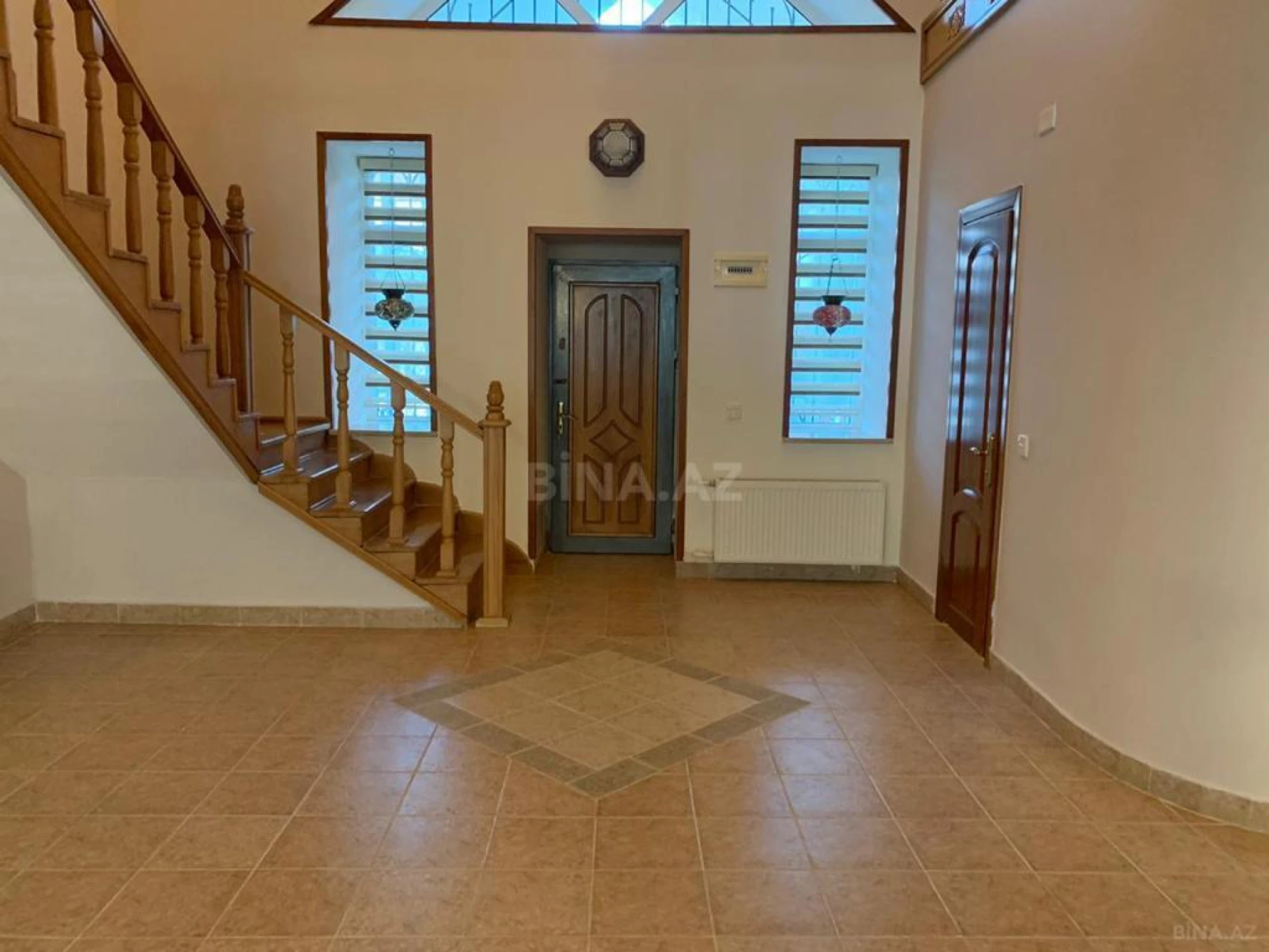 Kirayə verilir 5 otaqlı həyət evi 320 m²