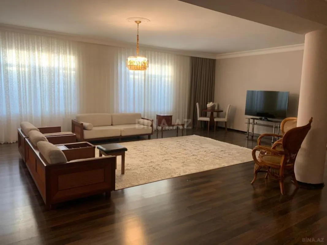 Kirayə verilir 5 otaqlı həyət evi 320 m²