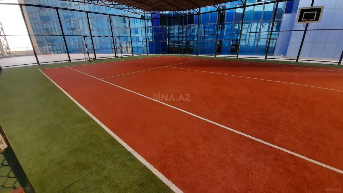 Satılır 6 otaqlı mənzil 470 m²