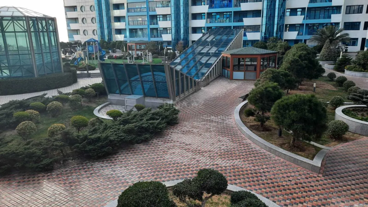 Satılır 6 otaqlı mənzil 470 m²