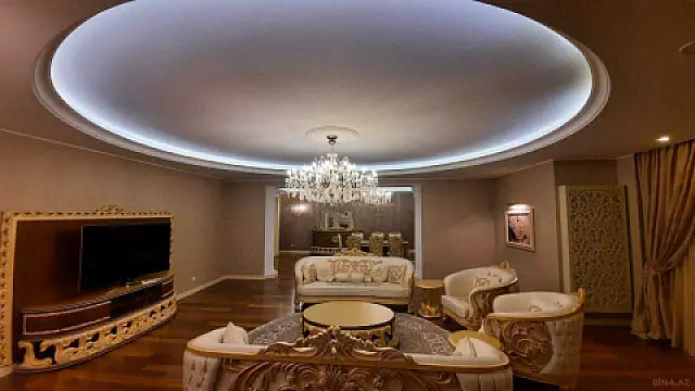 Satılır 6 otaqlı mənzil 470 m²