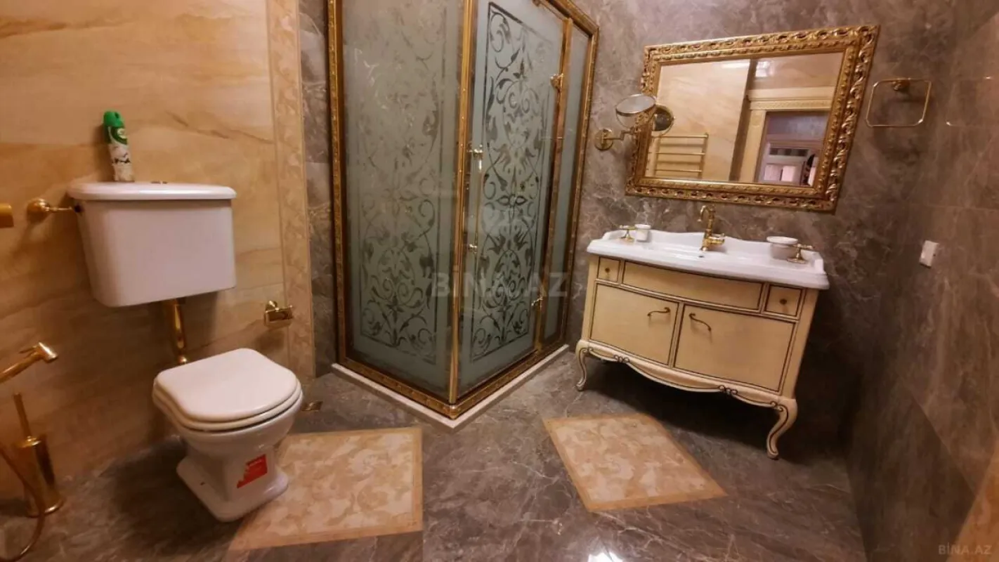 Satılır 6 otaqlı mənzil 470 m²