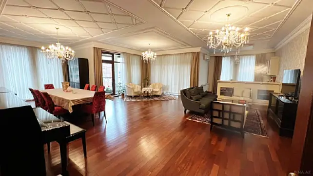 Satılır 4 otaqlı mənzil 293 m² — Bakı, Nərimanov 4 otaq 293.00 m²