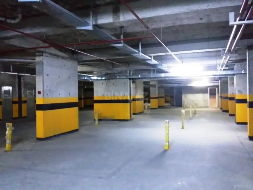 Satılır 4 otaqlı mənzil 293 m²