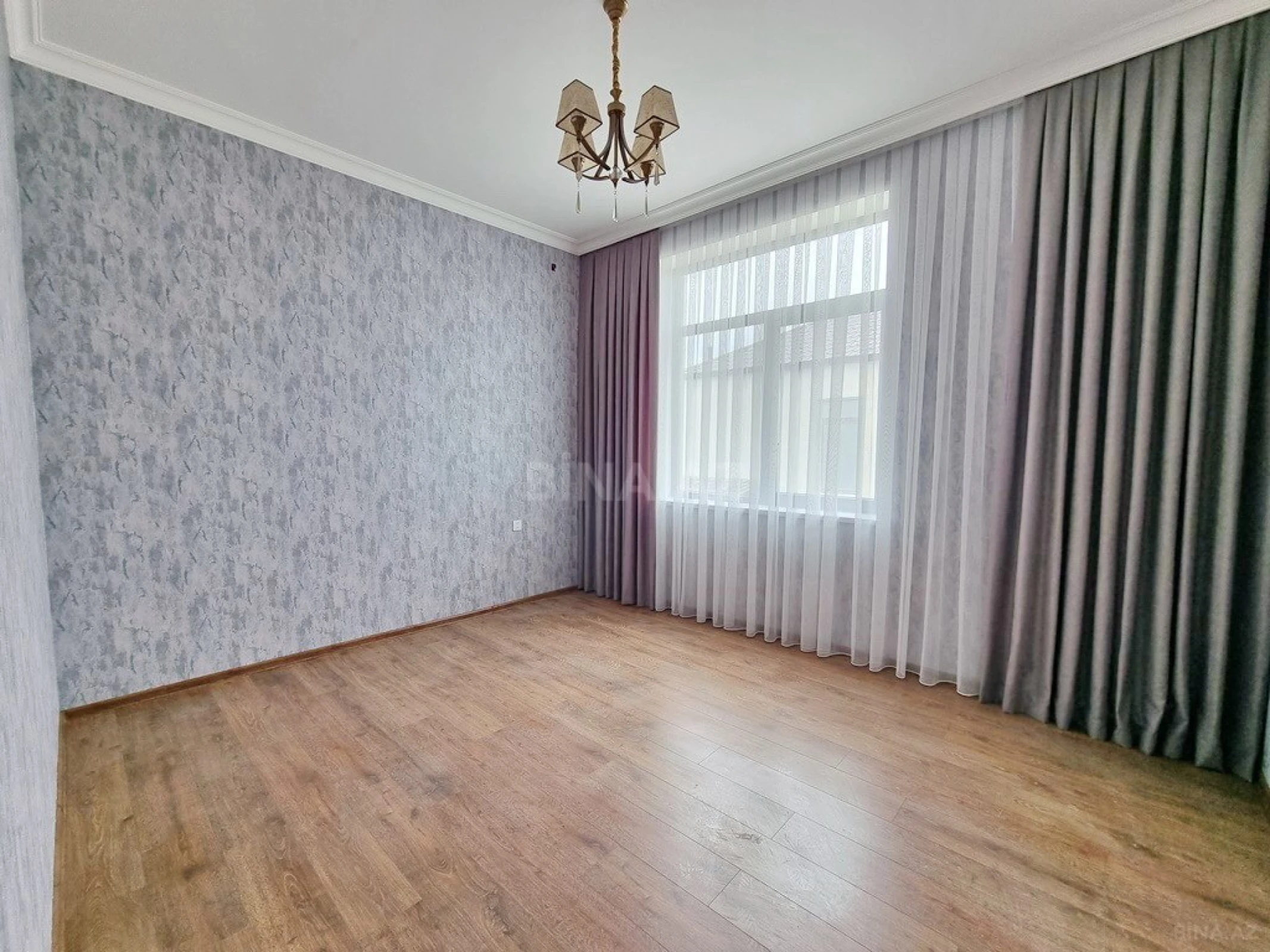 Satılır həyət evi 400 m²
