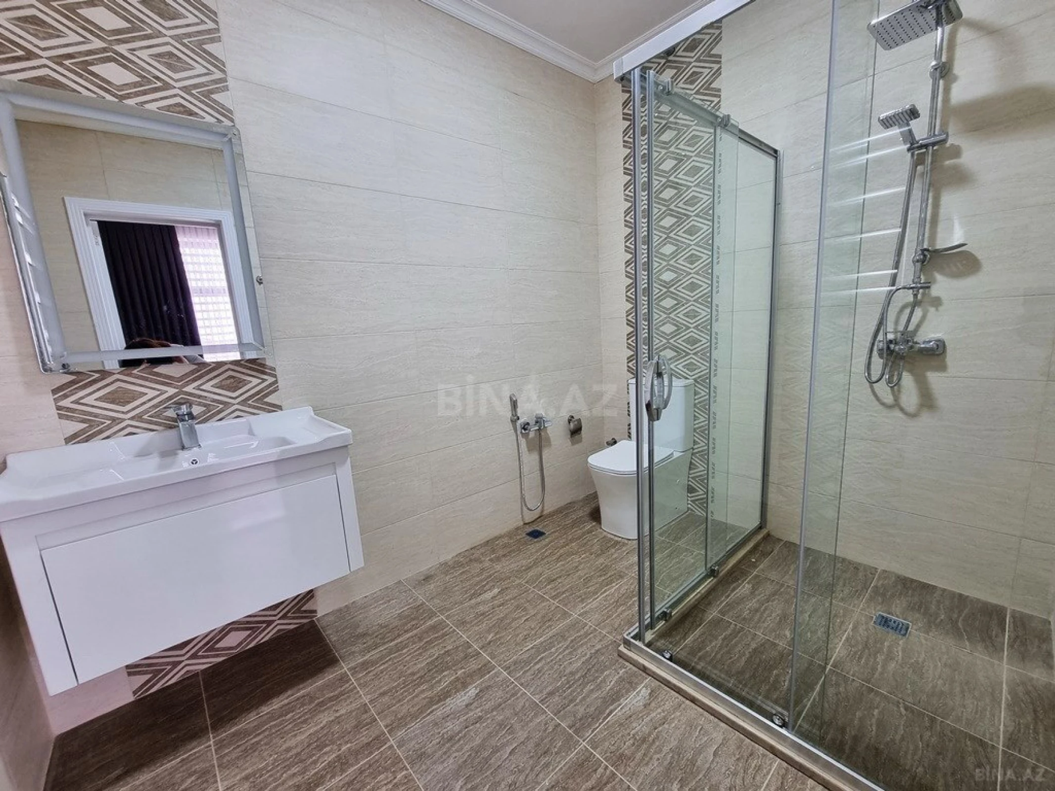 Satılır həyət evi 400 m²