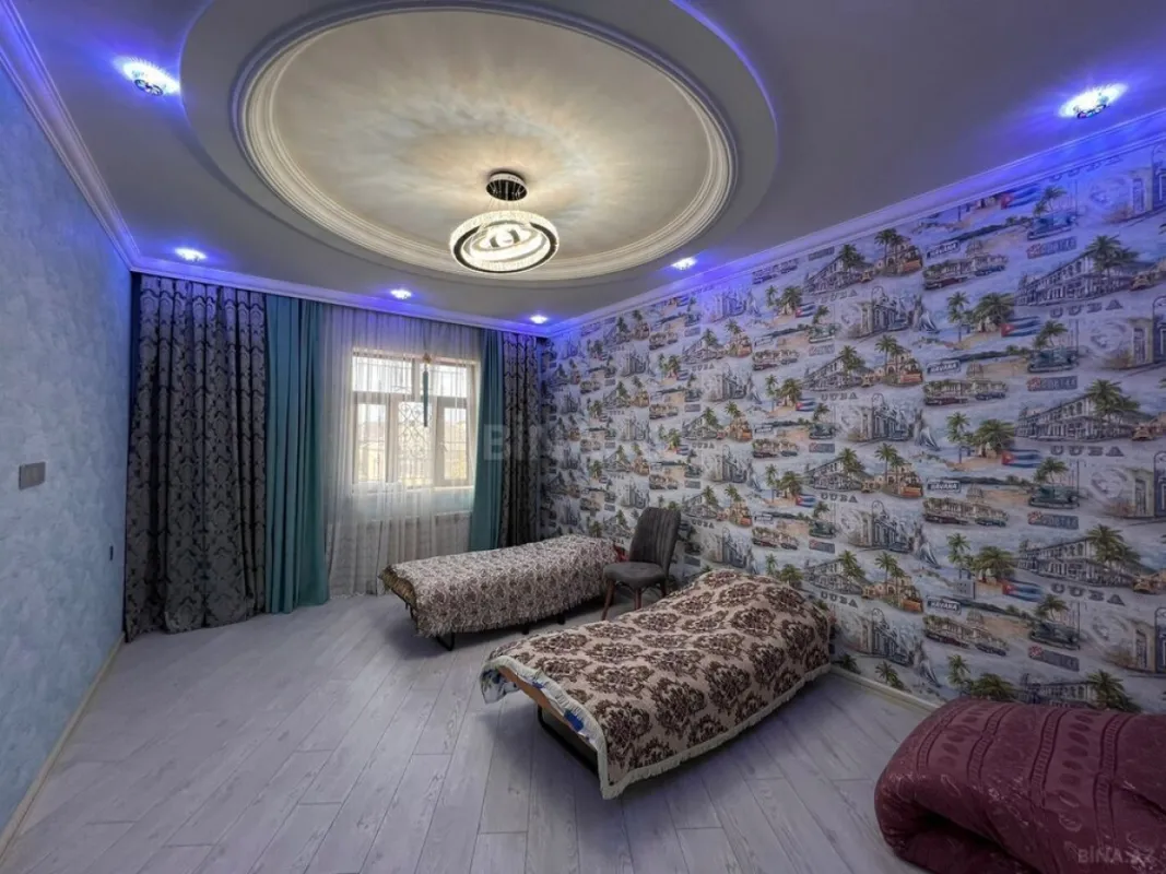 Satılır 8 otaqlı həyət evi 500 m²