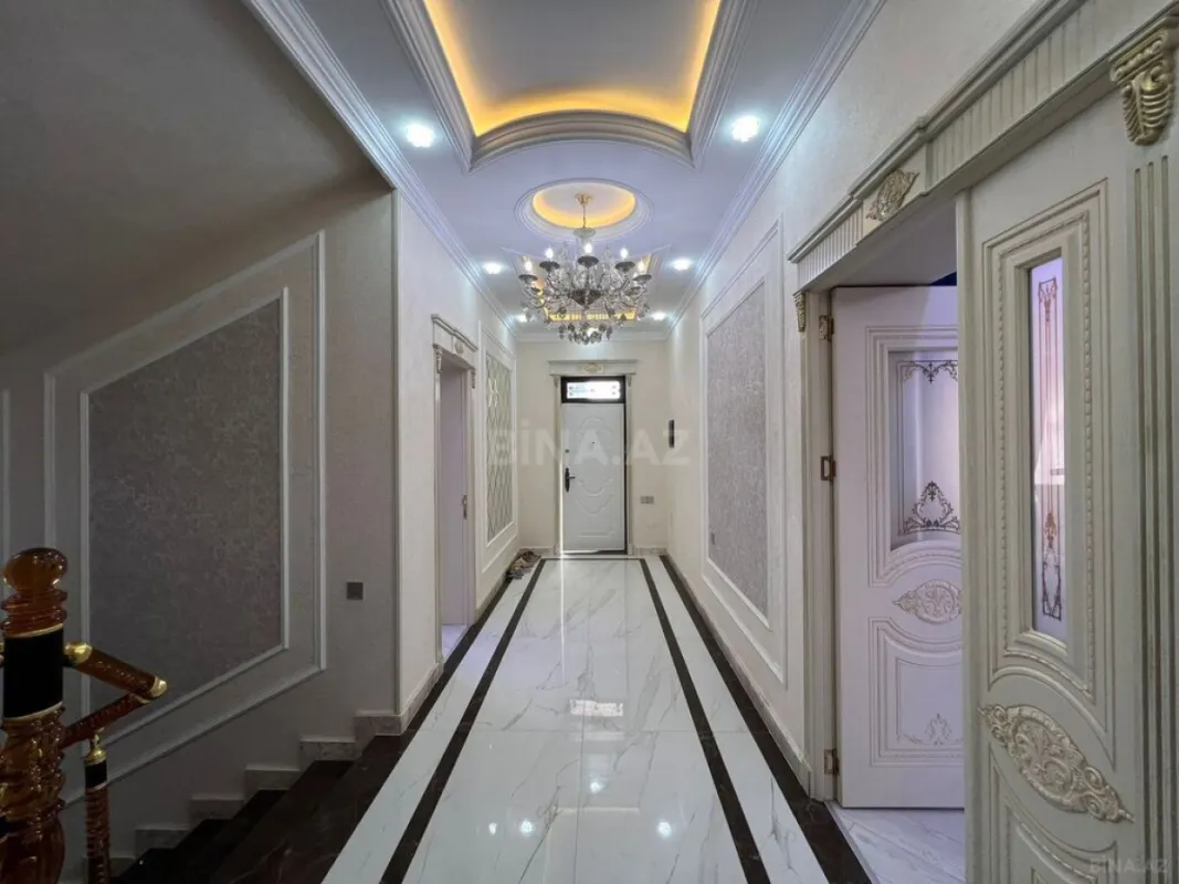 Satılır 8 otaqlı həyət evi 500 m²
