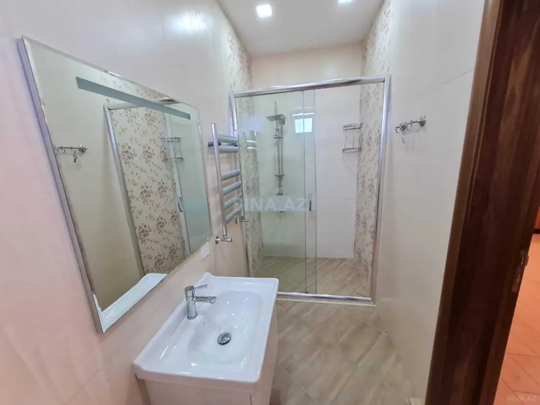 Kirayə verilir 6 otaqlı həyət evi 280 m²