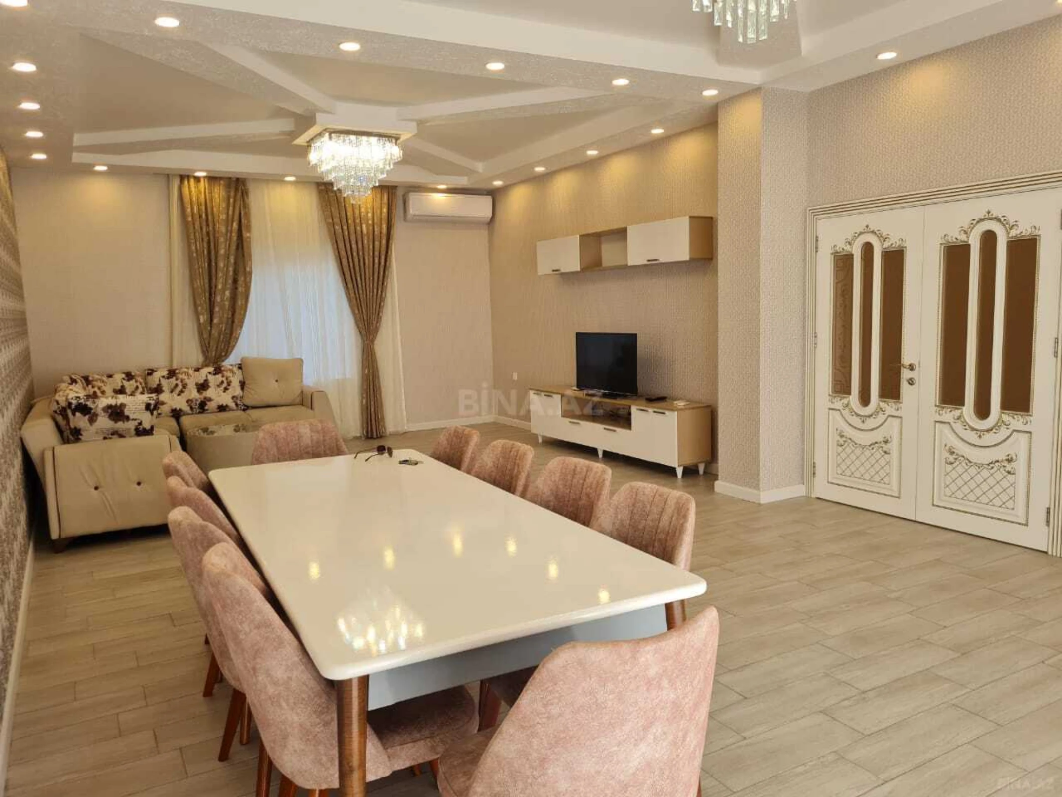 Kirayə verilir 6 otaqlı həyət evi 280 m²